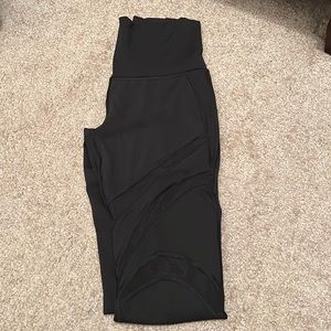 Lululemon Black Size 4 Mesh Leggings